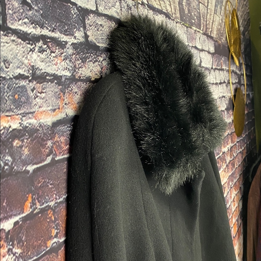 Reitmans Black Wool Pea Mid Length Coat with Faux Fur Collar Sz 12 - Picture 6 of 14